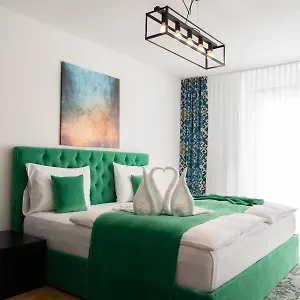 - Lugeck شقة