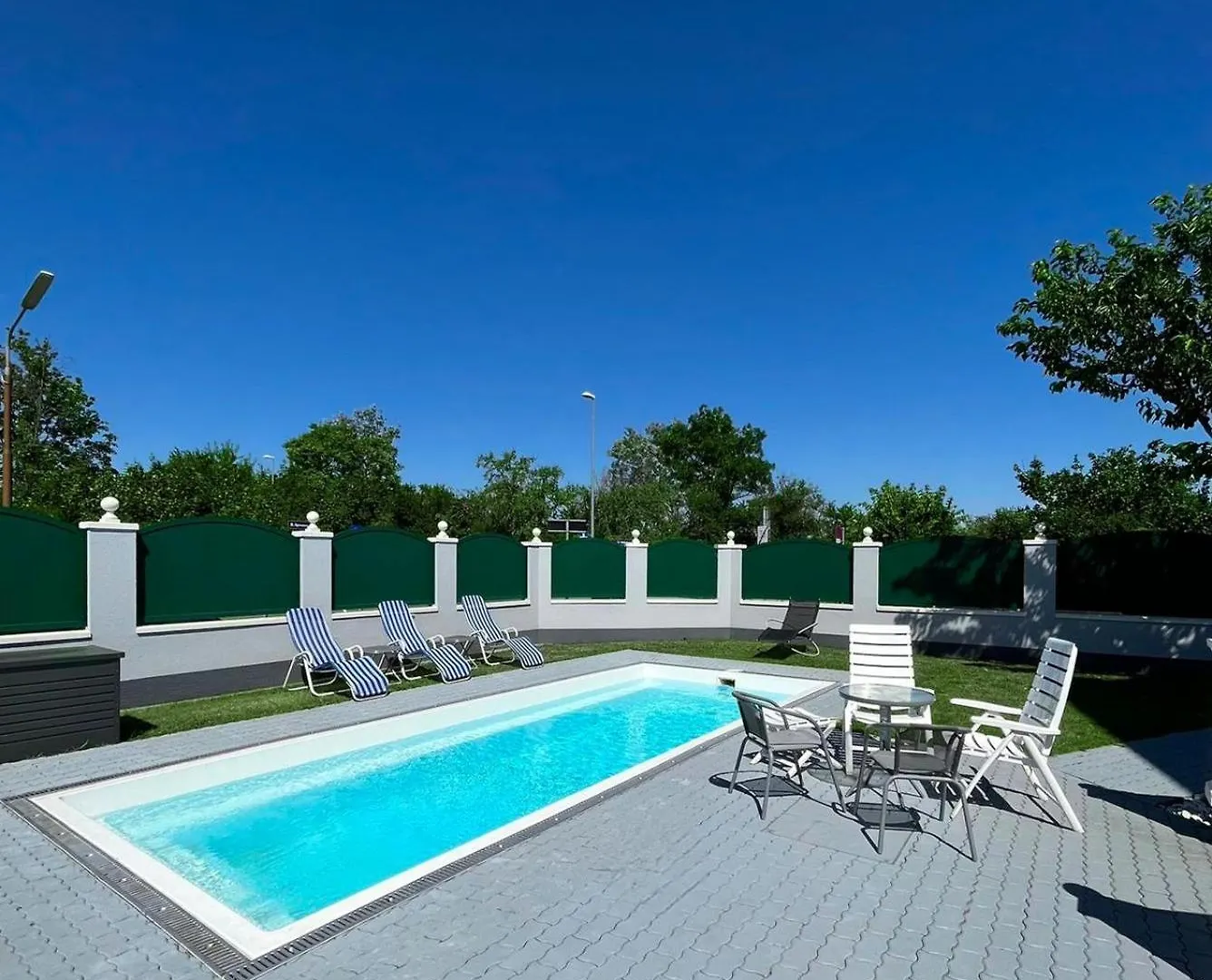 Atemberaubendes Apartment + Pool فيينا